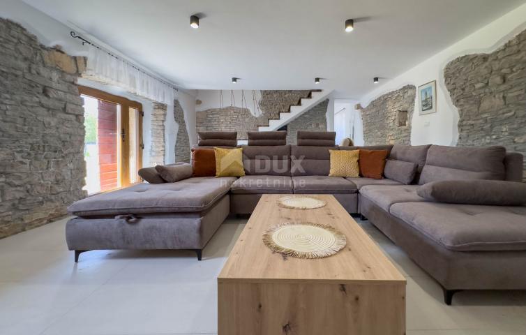 ISTRIA, SVETVINČENAT - Renovated autochthonous stone house with swimming pool