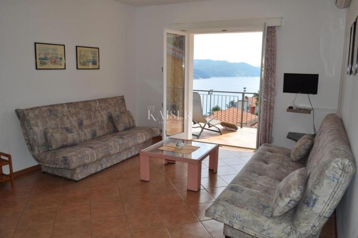 Rabac - house with several residential units and a panoramic view of the sea, 368 m2