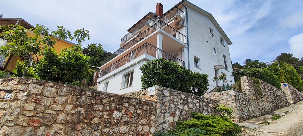 Rabac - house with several residential units and a panoramic view of the sea, 368 m2