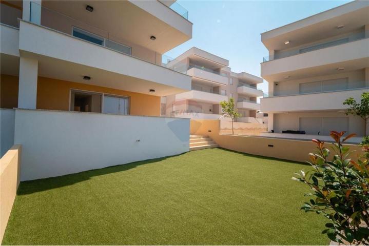 Flat Novalja, 80,36m2