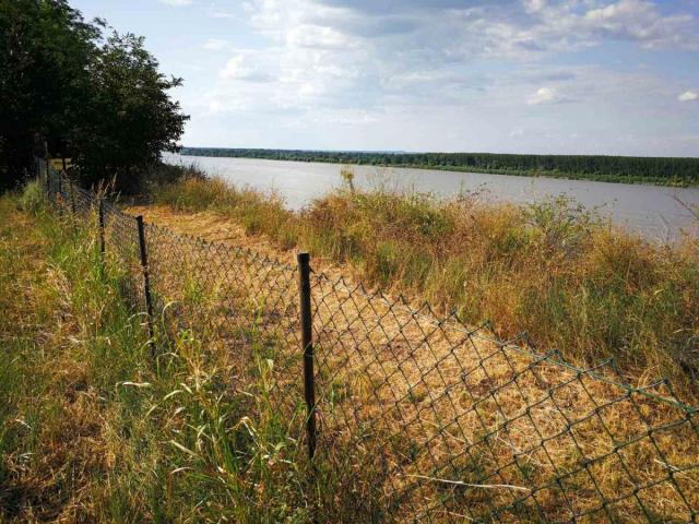 Prvoklasno zemljište sa pogledom na Dunav