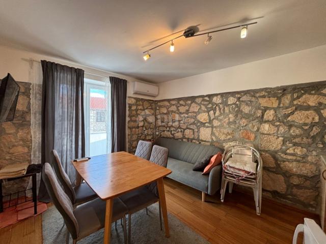 ZADAR, VINJERAC - Stone house with three apartments! Close to the sea!