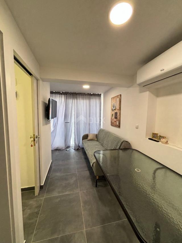 ZADAR, VINJERAC- Kamena kuća sa tri apartmana! Blizina mora!