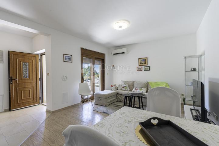 Flat Donja Vežica, Rijeka, 61,77m2