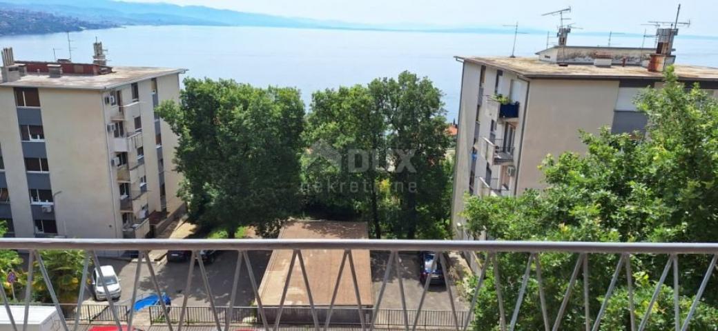 OPATIJA - stan s garažom s pogledom na more