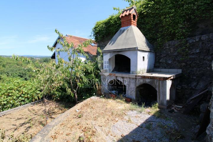 Viškovo, Familienhaus mit zwei Wohnungen