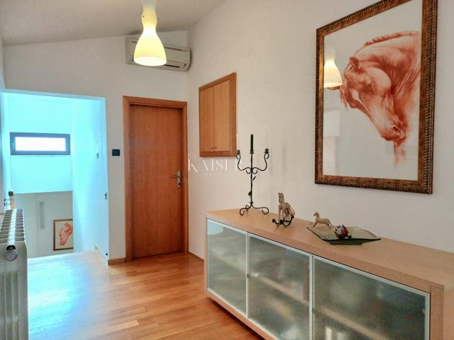 Riieka, Martinkovac-apartment for rent 130m2