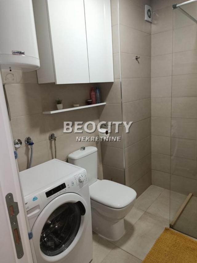 Voždovac, Lekino brdo, Kruševačka, 3. 0, 65m2, 950EUR