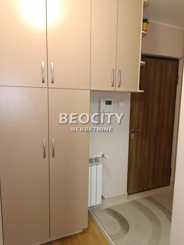 Voždovac, Lekino brdo, Kruševačka, 3. 0, 65m2, 950EUR