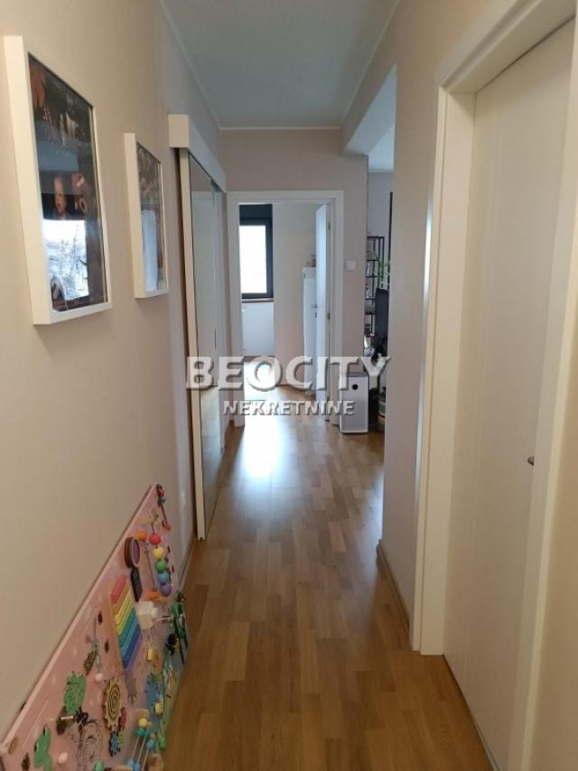 Voždovac, Lekino brdo, Kruševačka, 3. 0, 65m2, 950EUR