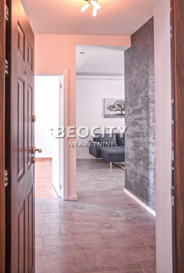 Vračar, Hram Svetog Save, , 3. 0, 81m2, 1400EUR