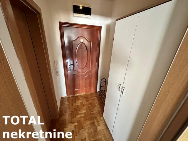 0. 5 Garsonjera NOVI SAD, 78500€