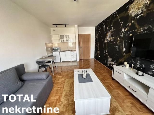 0. 5 Garsonjera NOVI SAD, 79500€