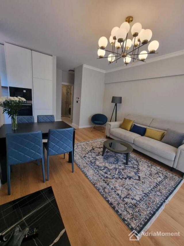 1-soban apartman u Allure hotelu - Budva crntar