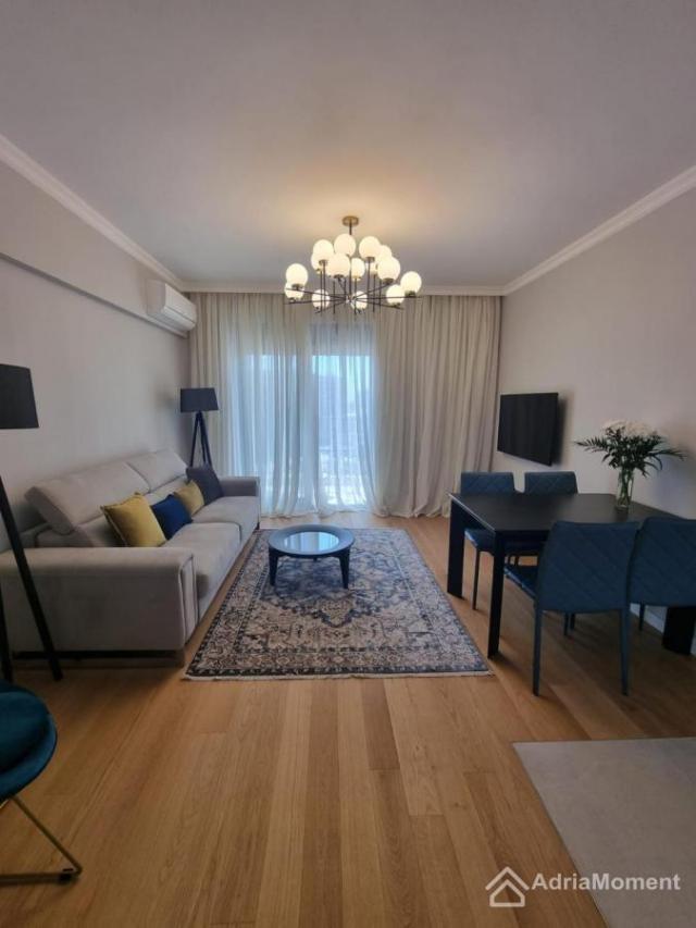 1-soban apartman u Allure hotelu - Budva crntar