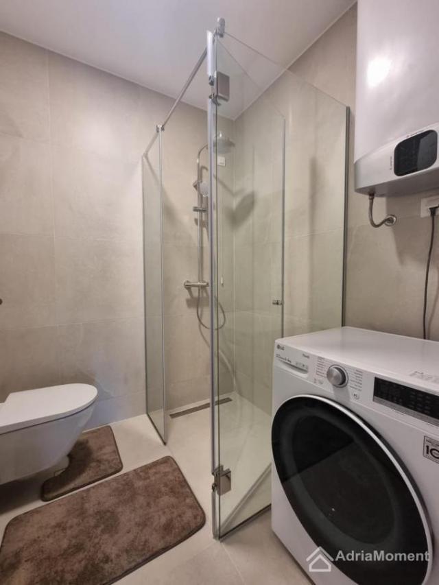 1-soban apartman u Allure hotelu - Budva crntar