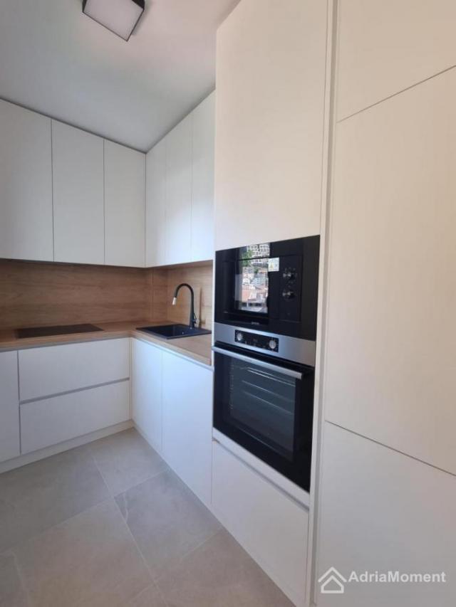 1-soban apartman u Allure hotelu - Budva crntar