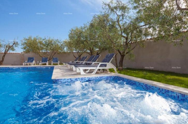 House A beautiful villa with a pool in Banjole is for sale