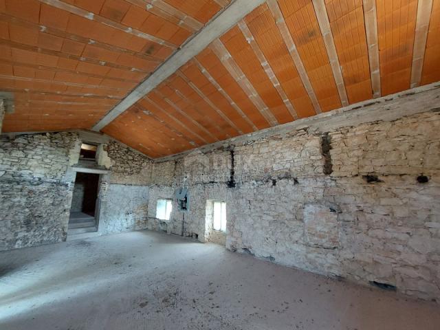 ISTRIEN, LABIN - Steinhaus in der Renovierungsphase mit Meerblick