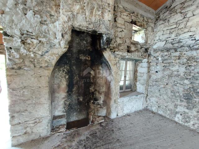 ISTRIEN, LABIN - Steinhaus in der Renovierungsphase mit Meerblick