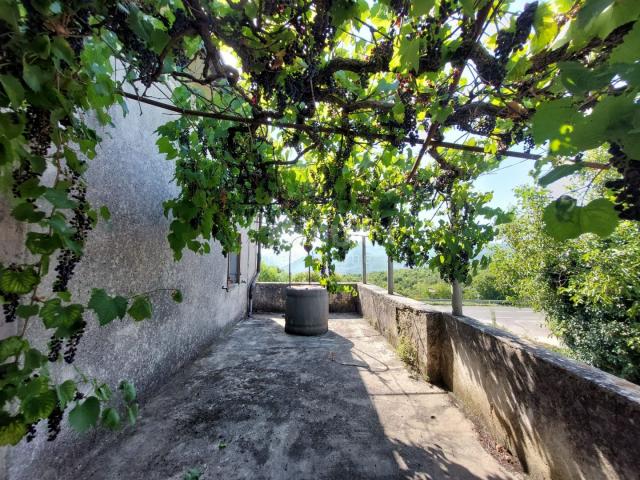 ISTRIEN, LABIN - Steinhaus in der Renovierungsphase mit Meerblick