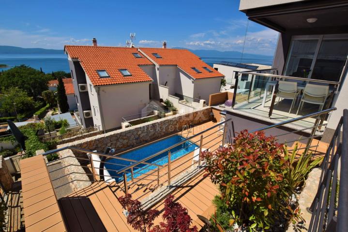 OTOK KRK, NJIVICE - 2S+DB apartman s bazenom i pogledom na more