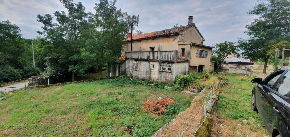 ISTRIEN, LABIN - Steinhaus mit vorläufigem Renovierungsprojekt