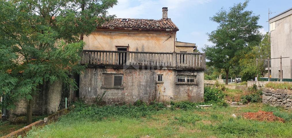 ISTRIEN, LABIN - Steinhaus mit vorläufigem Renovierungsprojekt