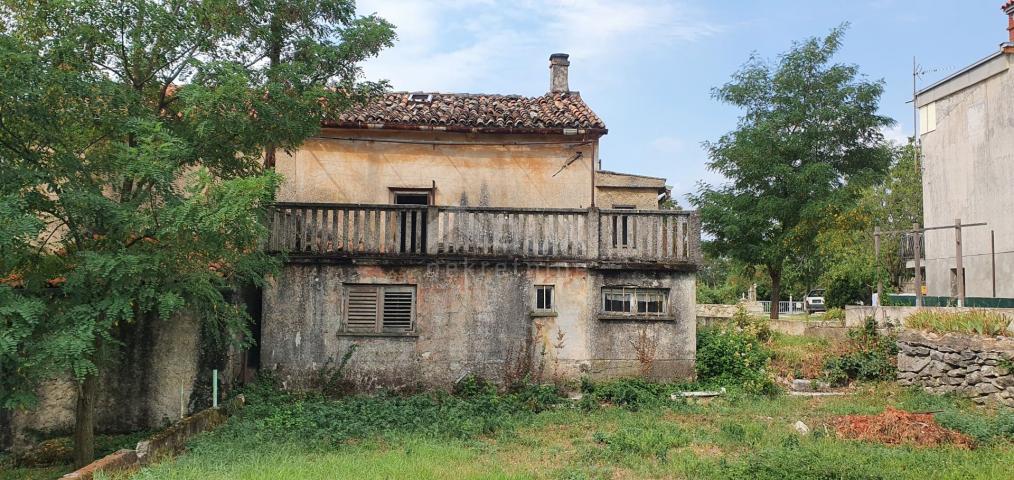 ISTRIEN, LABIN - Steinhaus mit vorläufigem Renovierungsprojekt