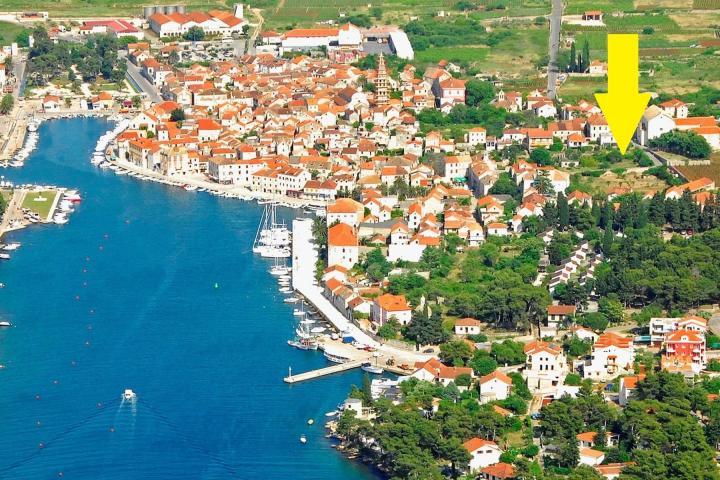 Hvar, Stari Grad, građevinsko zemljište s projektom ( pravomoćna dozvola )