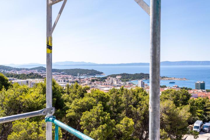 Makarska, penthouse s prostranom terasom i pogledomNKP 105, 56 m2