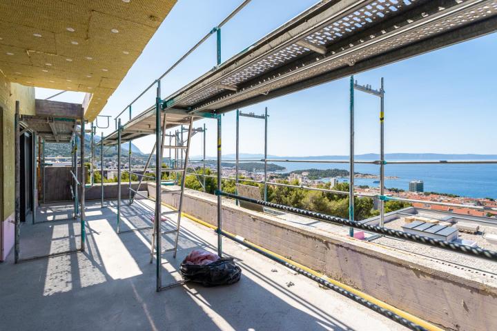 Makarska, penthouse s prostranom terasom i pogledomNKP 105, 56 m2