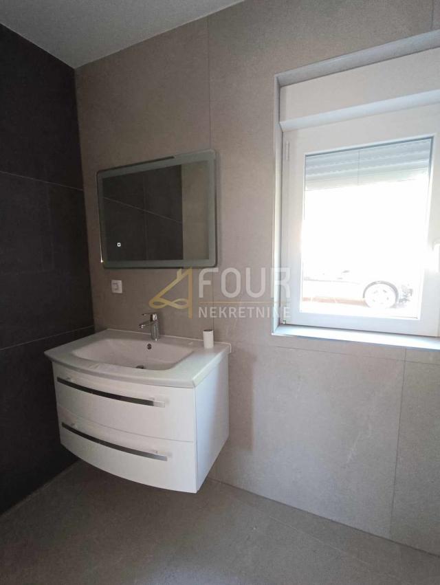 Flat Hreljin, Bakar, 244m2