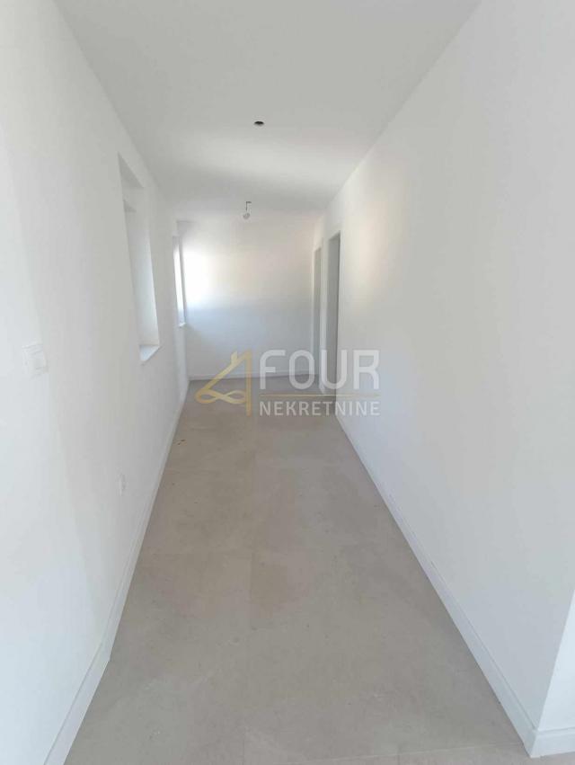 Flat Hreljin, Bakar, 244m2