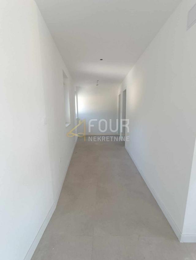 Flat Hreljin, Bakar, 244m2