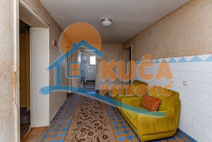 Kuća na Paliluli, 220 m2 na 8 ari placa