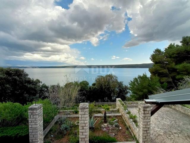 ZADAR, POSEDARJE - Schönes Reihenhaus, 1. Reihe zum Meer