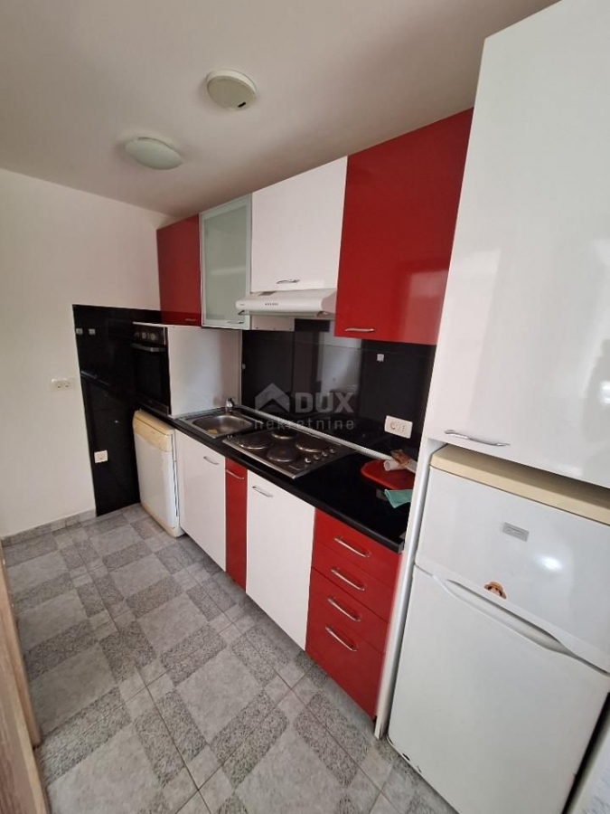 RIJEKA, BULEVARD - 3BR+DB-Wohnung zur Investition mit Meerblick