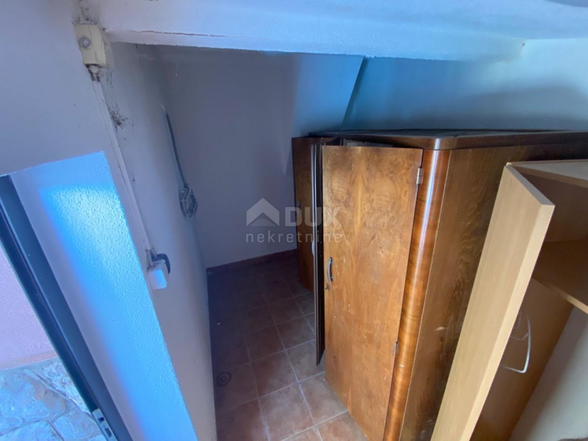 RIJEKA, BULEVARD - 3BR+DB-Wohnung zur Investition mit Meerblick