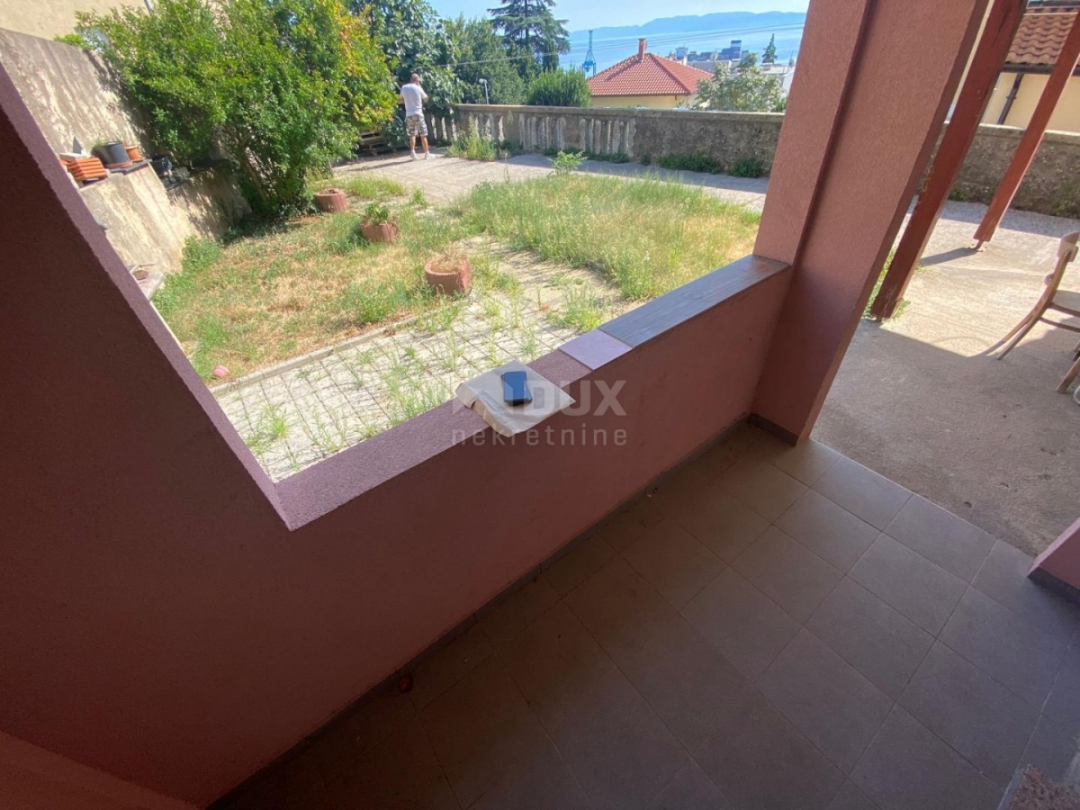 RIJEKA, BULEVARD - 3BR+DB-Wohnung zur Investition mit Meerblick