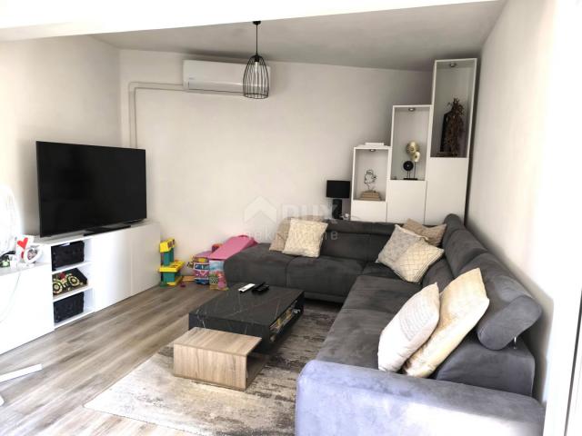 ISTRIEN, PULA - 3BR+DB-Wohnung in Šijana 96 m2 - MEERBLICK!!