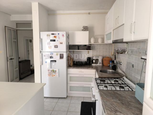 ISTRIEN, PULA - 3BR+DB-Wohnung in Šijana 96 m2 - MEERBLICK!!