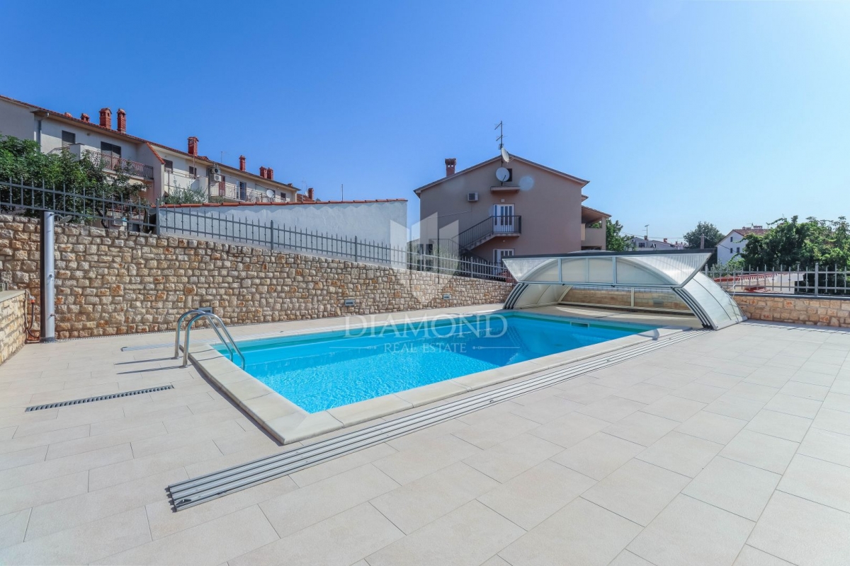 Pula - Wanted location - House with swimming pool and two garages