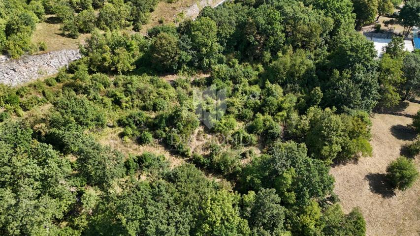 Viškovo, Bauland im Herzen der Natur