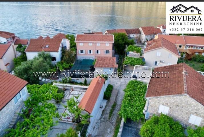 For sale semi-detached house in Prcanj Kotor