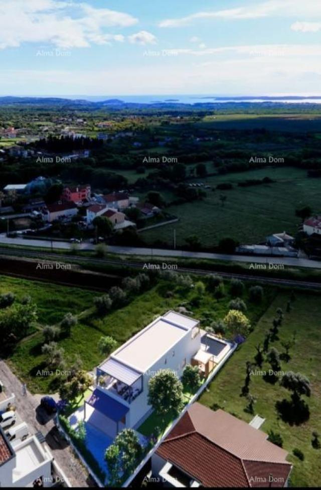 Kuća Prodajemo prekrasnu  duplex kuću sa bazenom i sa pogledom na more i Brijune, u Galižani