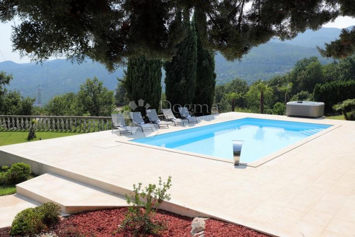 House Veprinac, Opatija - Okolica, 740m2