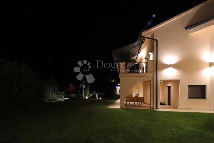 Haus Veprinac, Opatija - Okolica, 740m2