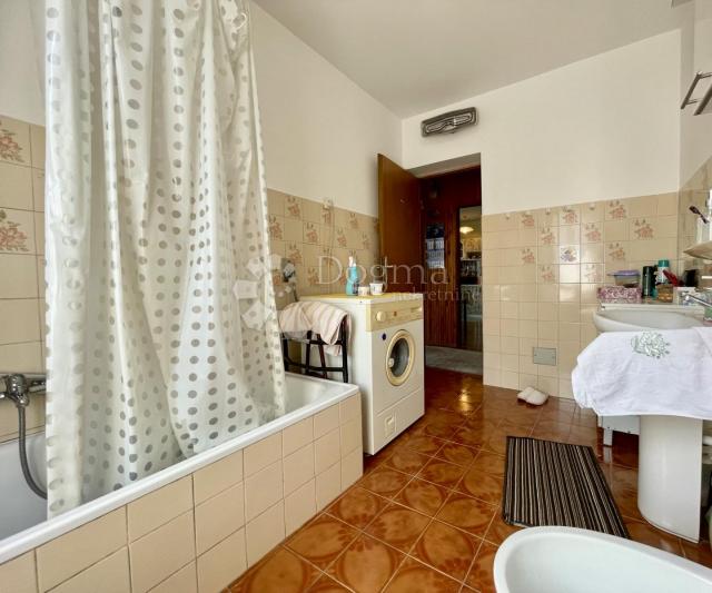 Flat Zamet, Rijeka, 88m2