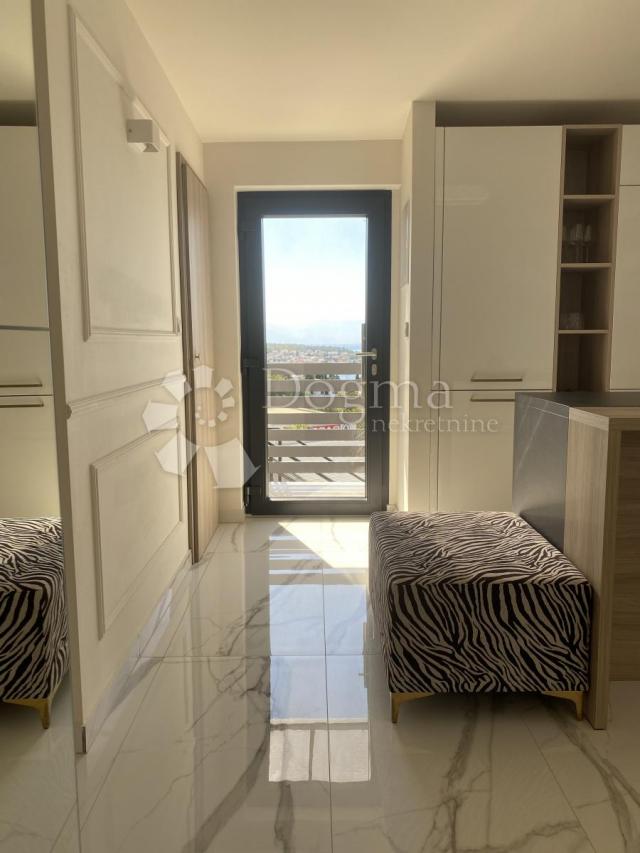 Flat Crikvenica, 64m2